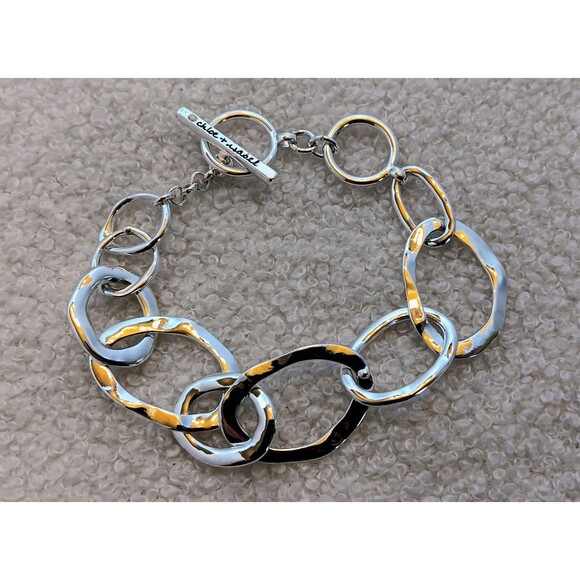 Chloe + Isabel Jewelry - Chloe + Isabel Silver-Tone Hammered Oval Chain Link Toggle Bracelet w Dustbag